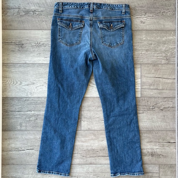 Tommy Hilfiger Medium Wash Spirit Crop Jeans | Size 8 - Picture 7 of 9